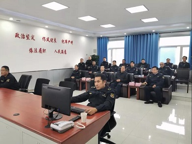 市城市管理执法支队执法指挥中心正式启用-部门动态-城管局